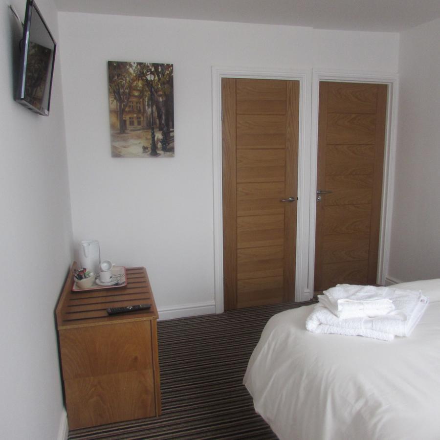 Lord Nelson Hotel Rhymney Экстерьер фото